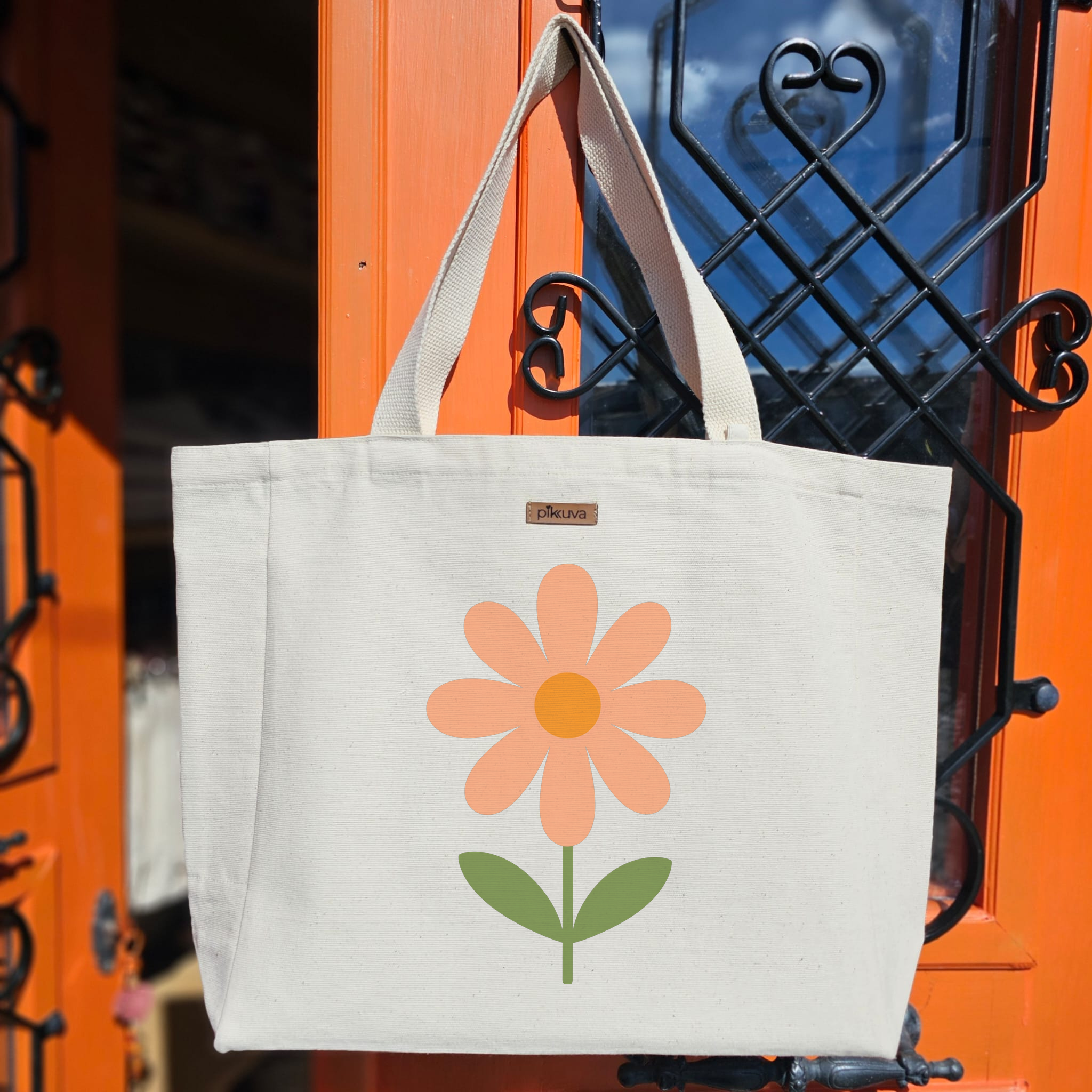 Yaz Baharı Çiçeği Deseni Flower Pattern Baskılıı Naturel Kanvas Bez Çanta Sap Beyaz Cırt Cırtlı Suluk Tutuculu — 20x24