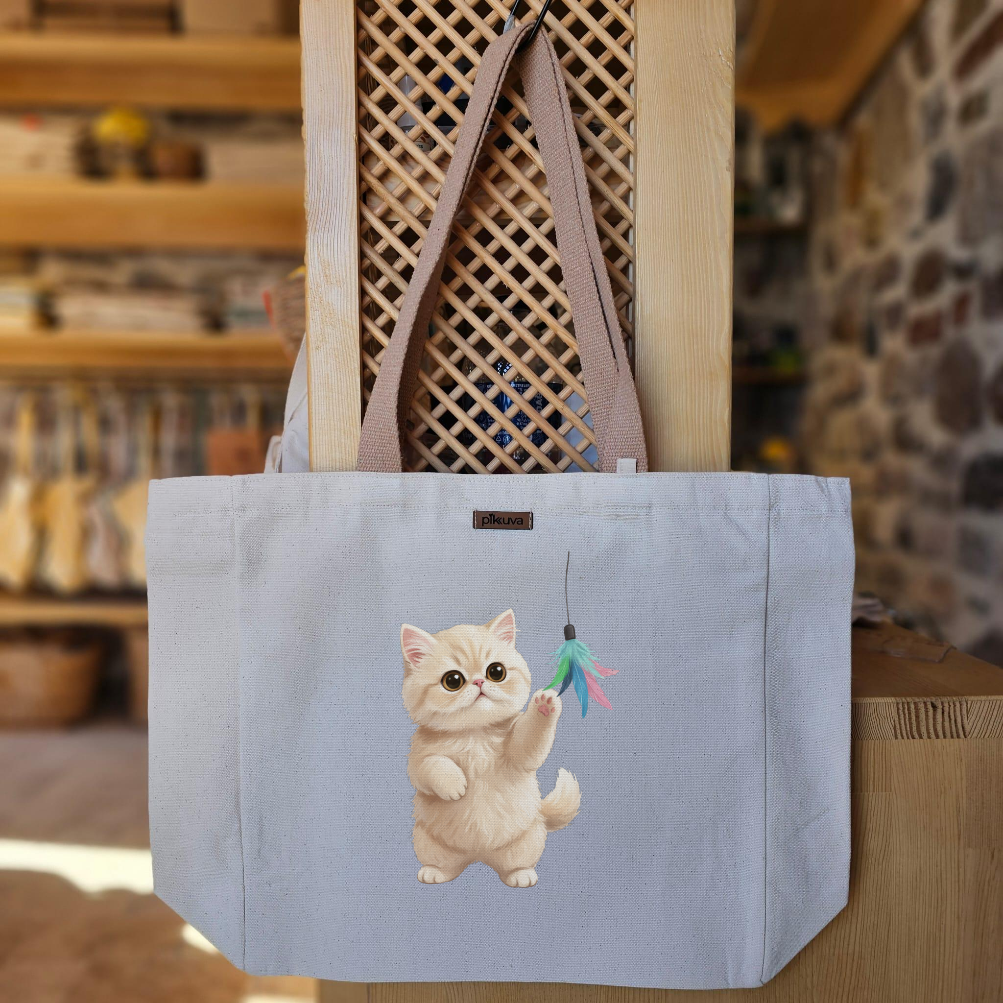 Oynayan Kedi Figürü Playing Cat Figure Baskılı Naturel Kanvas Bez Çanta Açık Kahve Sap Beyaz Cırt Cırtlı Suluk Tutuculu — 20x24