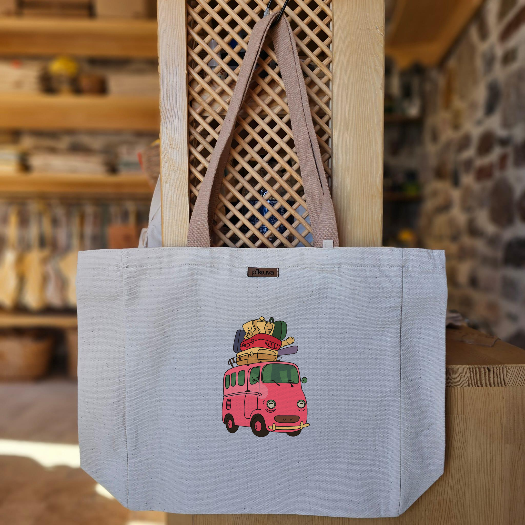 Renkli Seyahat Aracı Colorful travel vehicle Baskılı Naturel Kanvas Bez Çanta Açık Kahve Sap Beyaz Cırt Cırtlı Suluk Tutuculu — 12x20