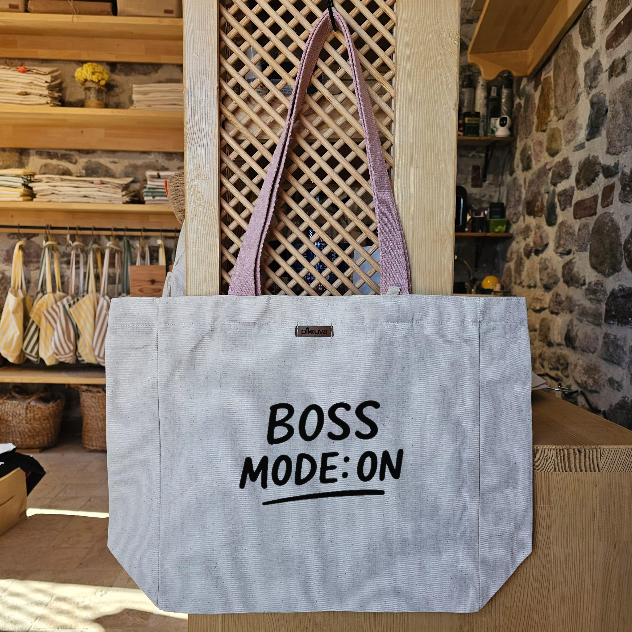Siyah BOSS Yazısı Modern Stil Logo Marka İşareti Minimalist MODU AÇIK Baskılı Naturel Kanvas Bez Çanta Pudra Sap Beyaz Cırt Cırtlı Suluk Tutuculu — 20x12