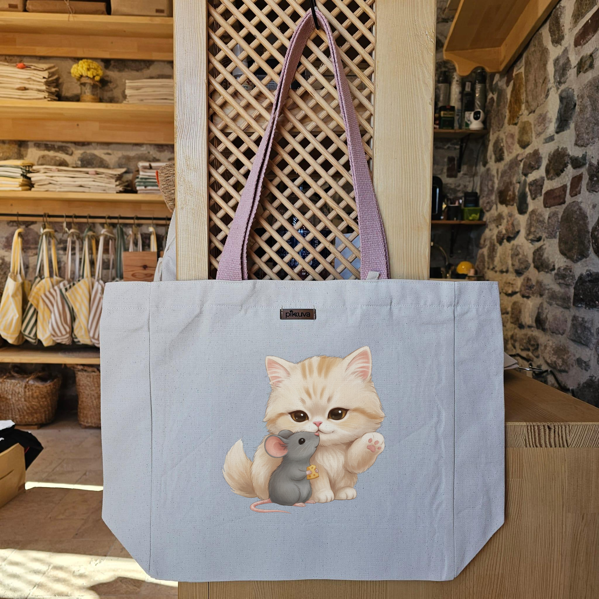 Sevimli Kedi ve Fare Dostluğu Cute cat and mouse friendship Krem Gri Hayvanlar Baskılı Naturel Kanvas Bez Çanta Pudra Sap Beyaz Cırt Cırtlı Suluk Tutuculu — 20x24