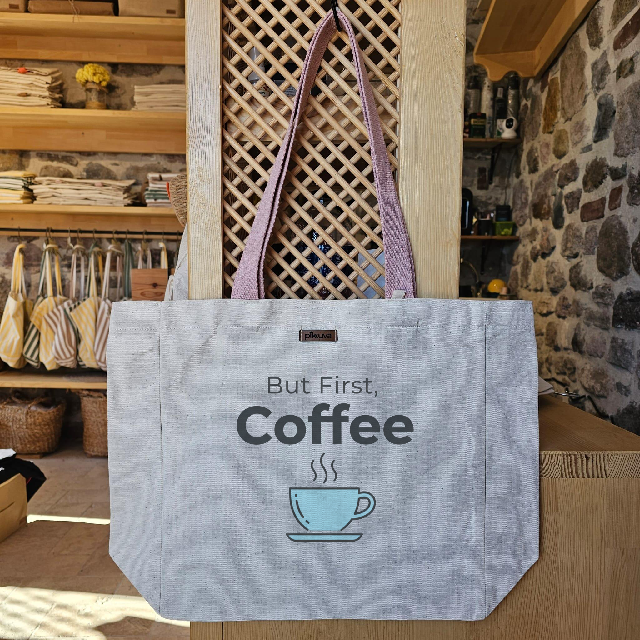 Önce Kahve Sonra Gün But First Coffee Baskılı Naturel Kanvas Bez Çanta Pudra Sap Beyaz Cırt Cırtlı Suluk Tutuculu — 20x24