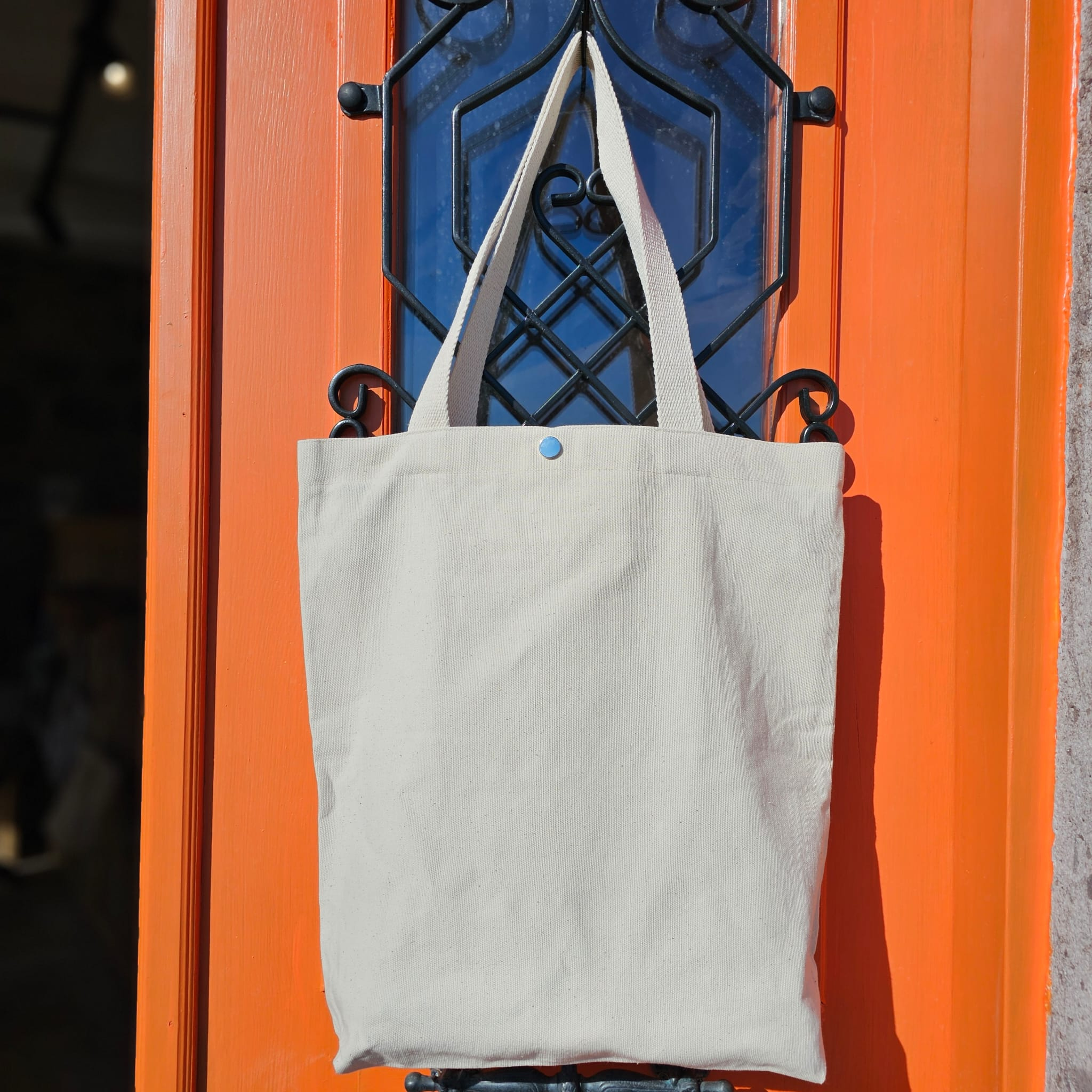 Plain Canvas Bottom Tote Bag, Without Gusset, Snap Closure