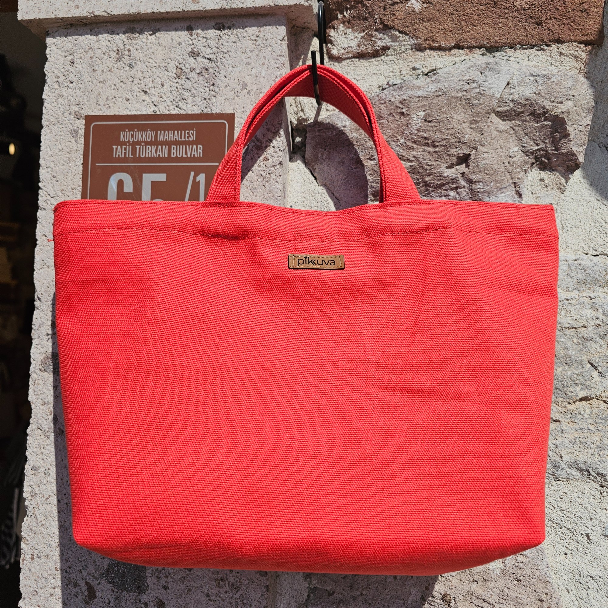 Red-Handled Snap Closure Red Canvas Bag image 7