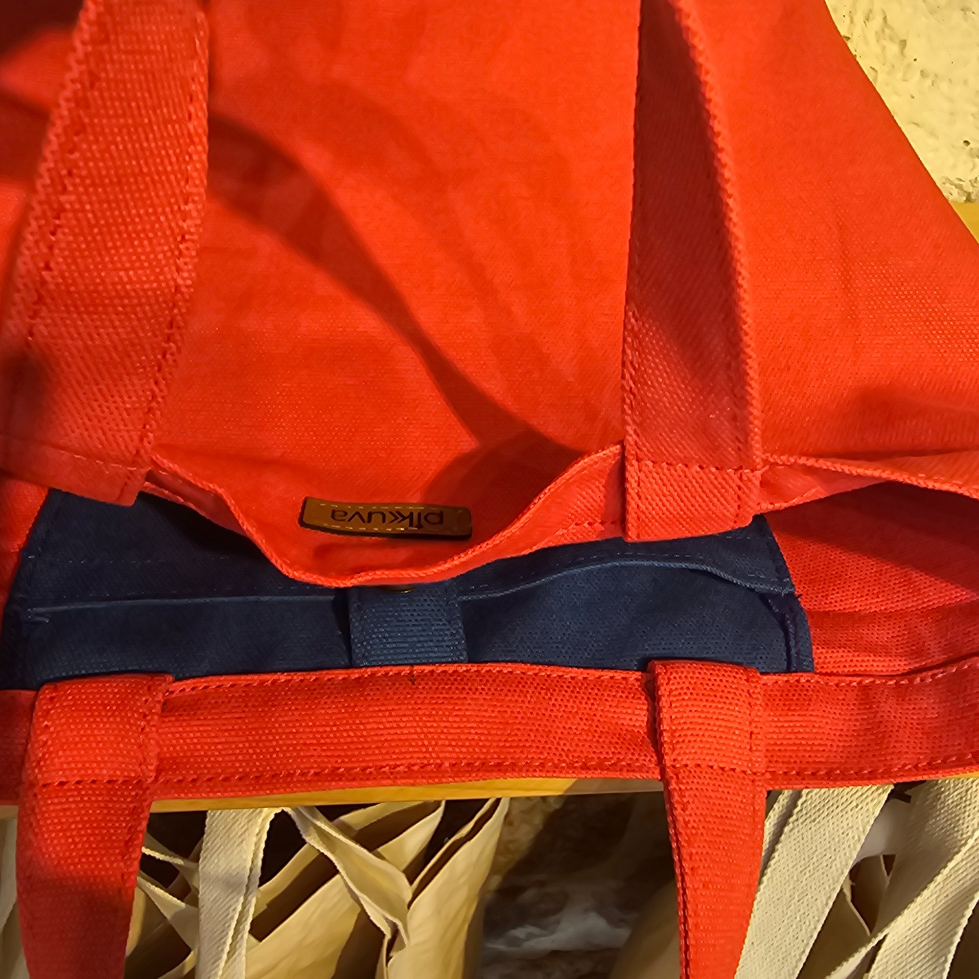 Red-Handled Snap Closure Red Canvas Bag image 6