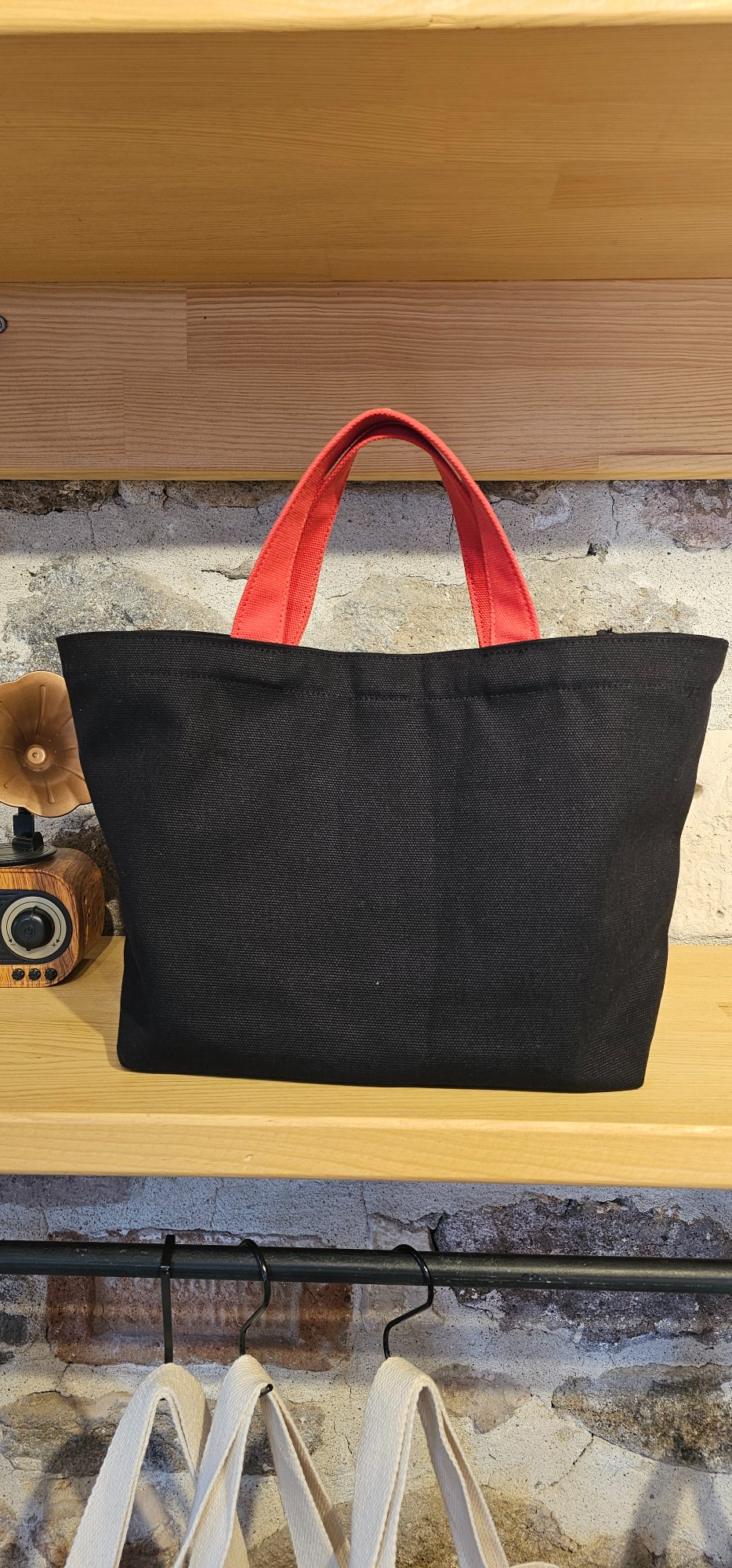 Red-Handled Snap Closure Black Canvas Bag image 2
