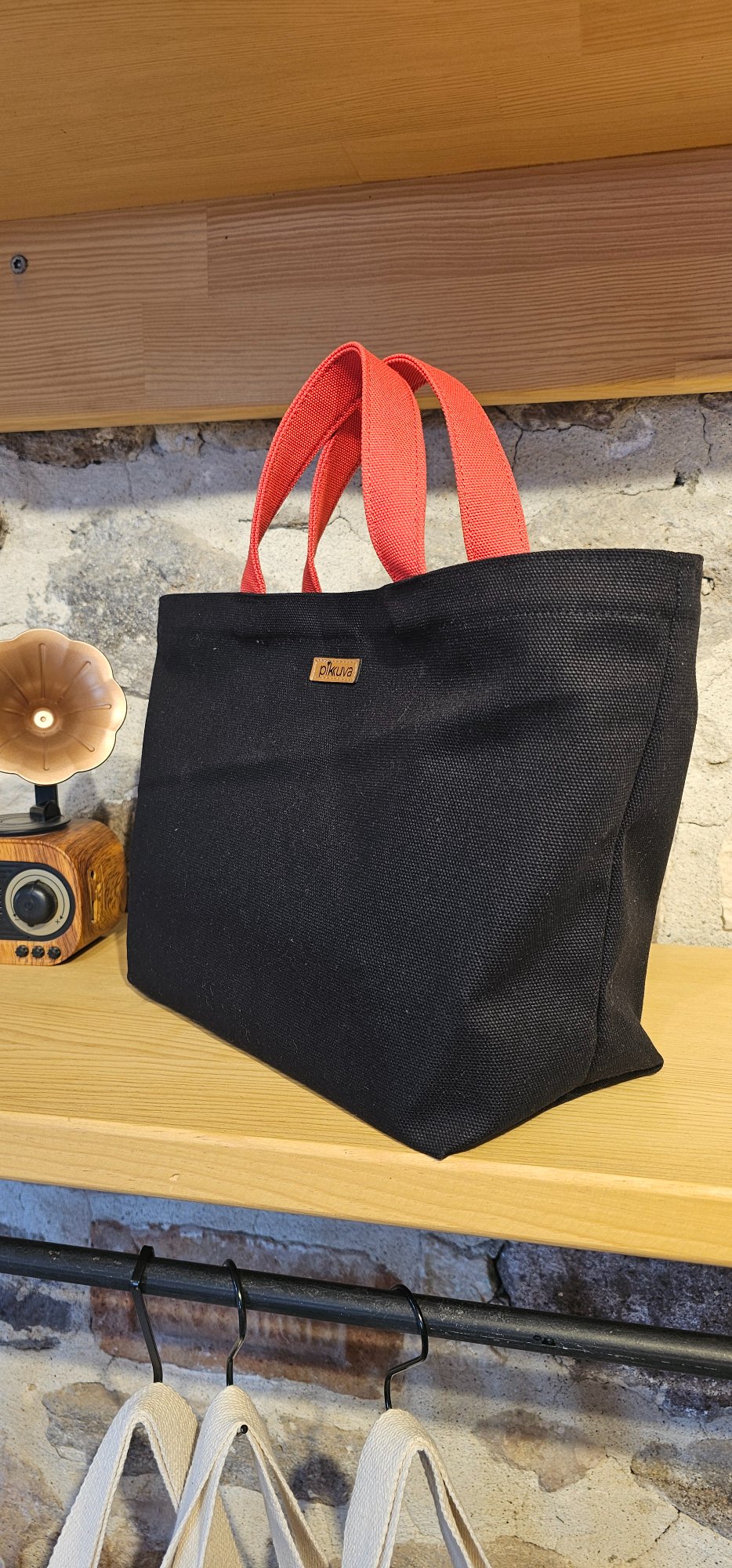 Red-Handled Snap Closure Black Canvas Bag image 5