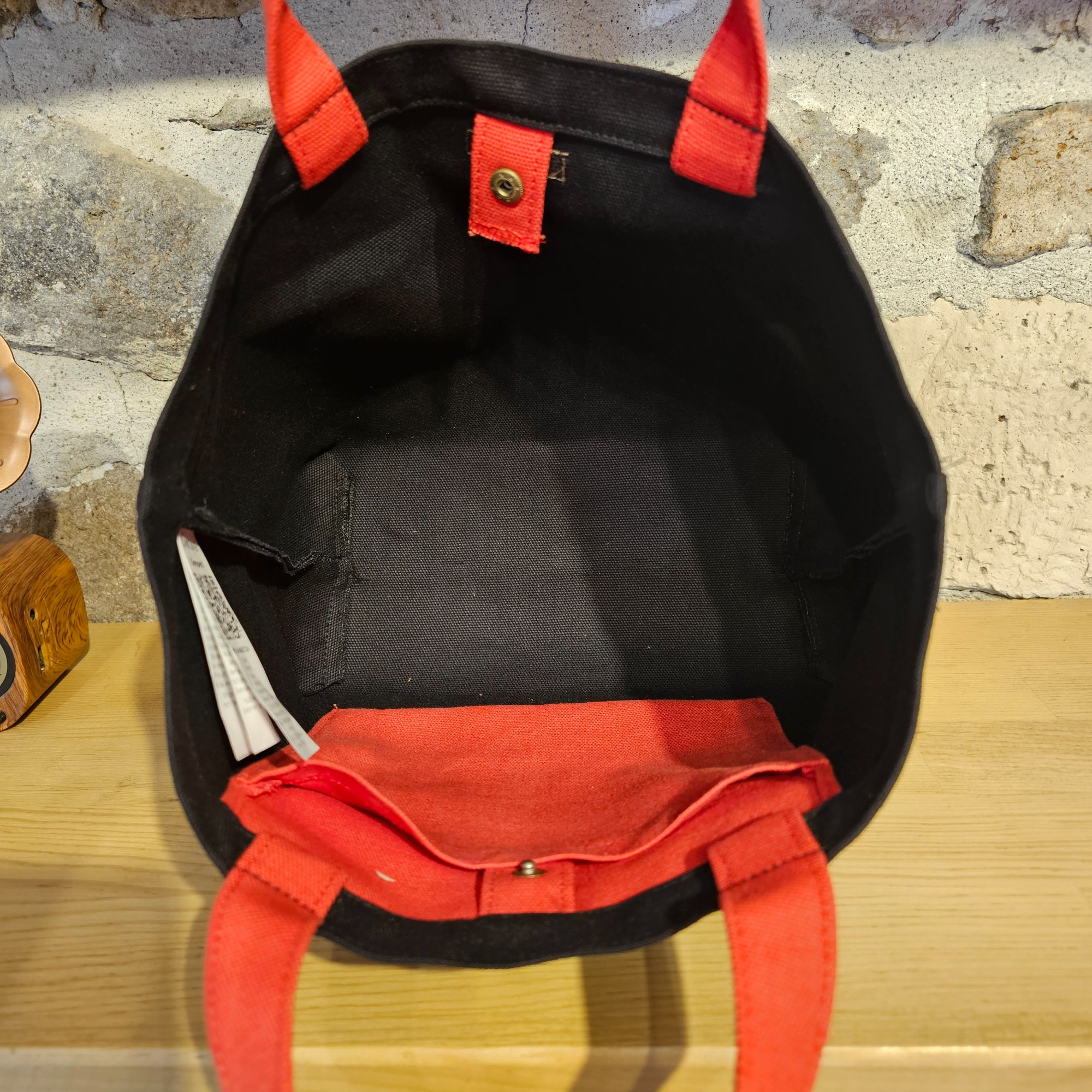 Red-Handled Snap Closure Black Canvas Bag image 8